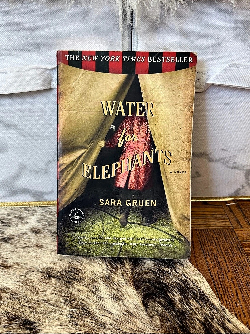 Algonquin Books Water for Elephants: A Novel Paperback